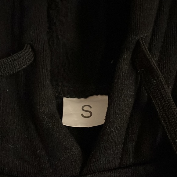 Small Black astroworld hoodie! Light weight. Cool and nice in the cold weather - Picture 3 of 3